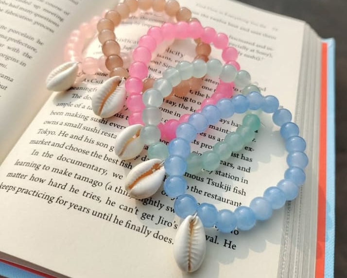 Cowrie Shell Beaded Bracelets 🌊🐚