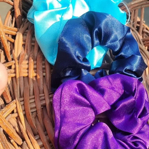 hair bands / hand bands